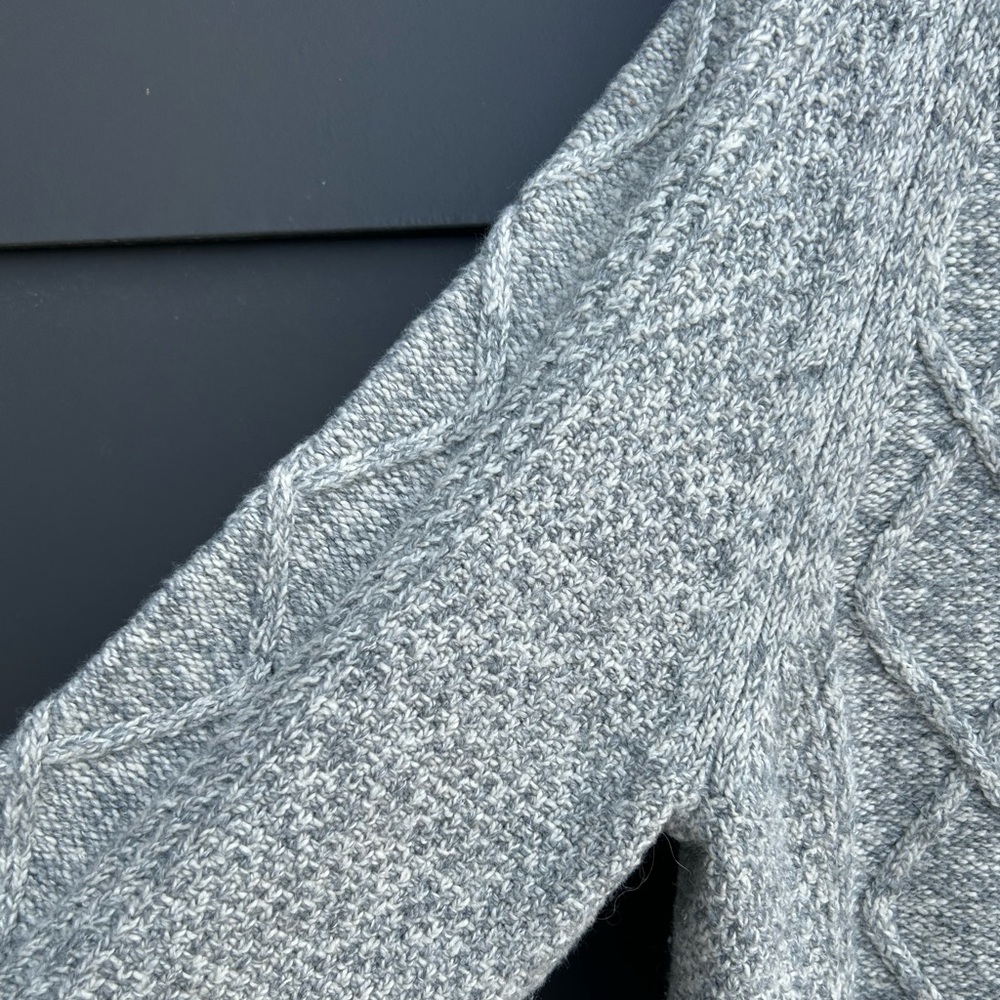 Windriver Heritage Gray Cable Knit Cardigan - Picture 4 of 7